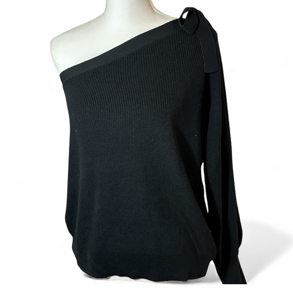 NWT Sofia Jeans One Shoulder Sweater. Retail $29.00